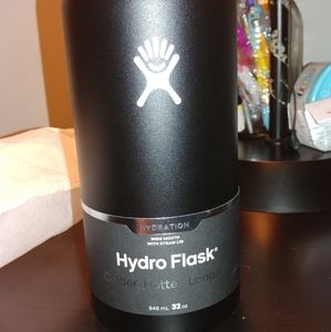 NWT 32 oz Hydroflask vsco